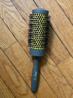 Drybar Round Brush